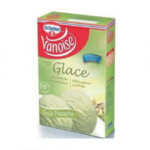 Préparation glace pistache