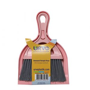 Pelle à poussière avec brosse