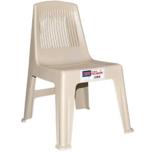 Chaise en plastique