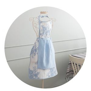 Tablier avec serviette rose