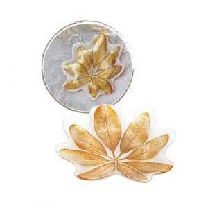 Assiette forme feuille doré