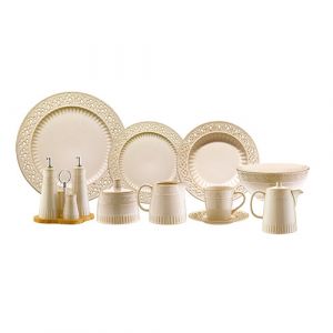 Service à table en porcelaine