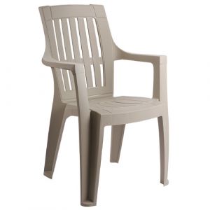 Chaise en plastique