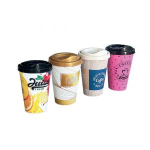 Verre à café en plastique avec couvercle