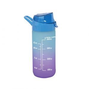 Bouteille d'eau couleur bleu