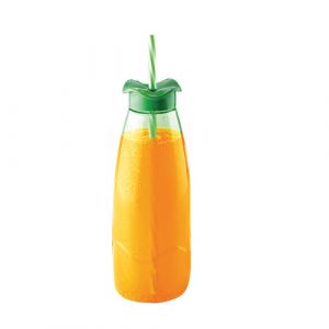 Bouteille avec paille  