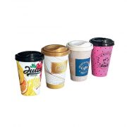 Verre à café en plastique avec couvercle