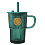 Tasse avec couvercle+paille 